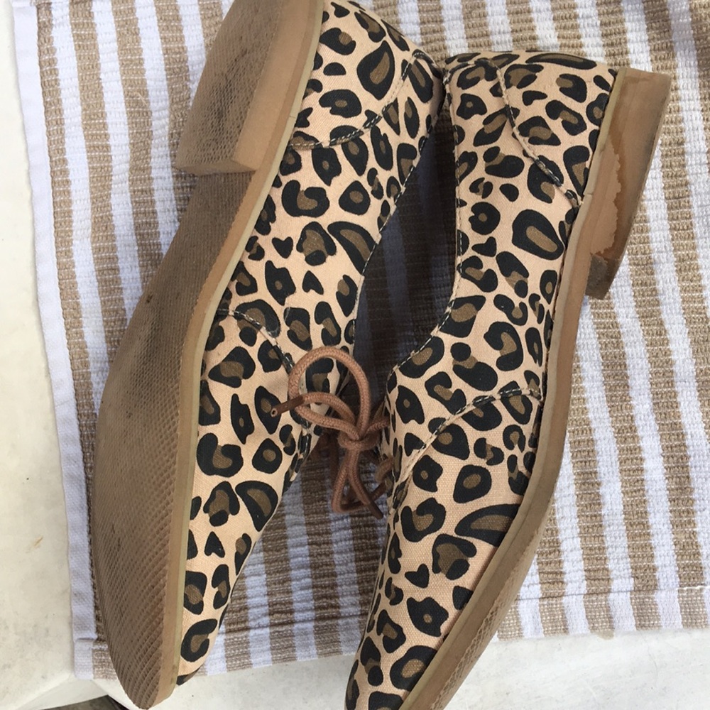EUC Leopard Oxford Shoes - Picture 5 of 9